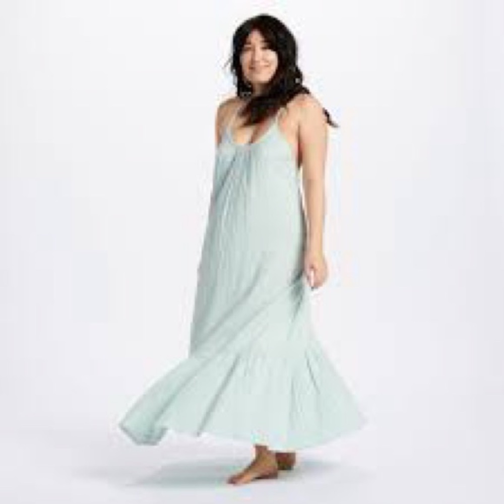 Flowy CORAL Maxi Dress